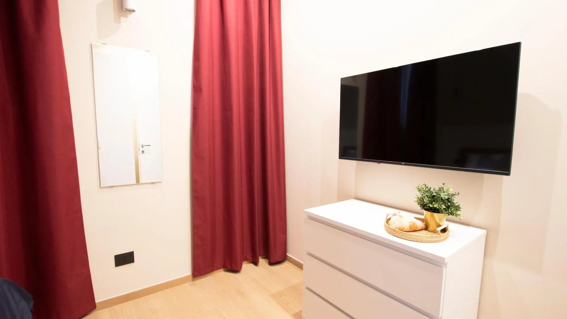 Apartament Ihost Luxury-Free Parking- Plana 2 Mediolan